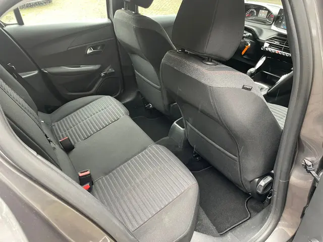 Peugeot 208 1.2 PureTech Active 2021 Benzine 15