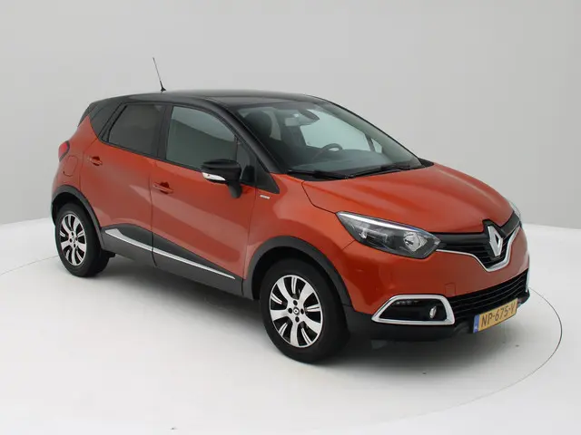Renault Captur 0.9 TCe Limited / Origineel NL 2017 Benzine 8