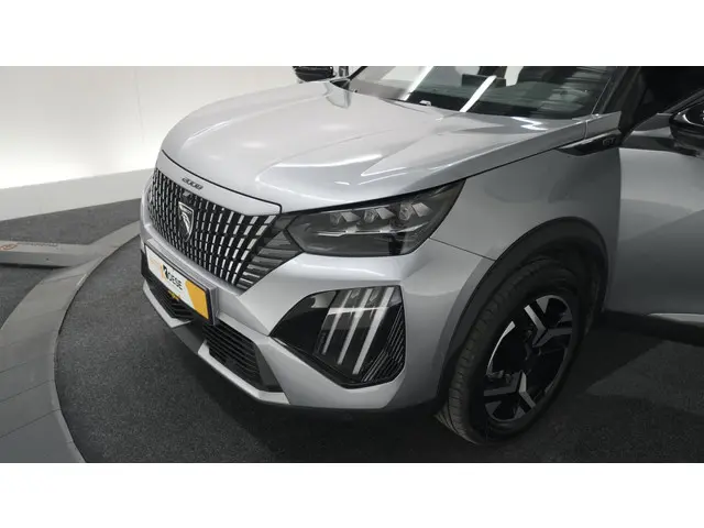Peugeot 2008 PureTech 130 EAT8 GT 2024 Benzine 17