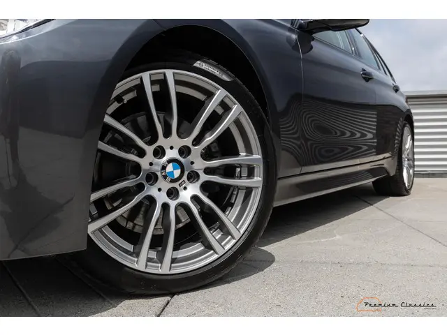 BMW 3 Serie Touring 330d High Executive 2012 Diesel 16