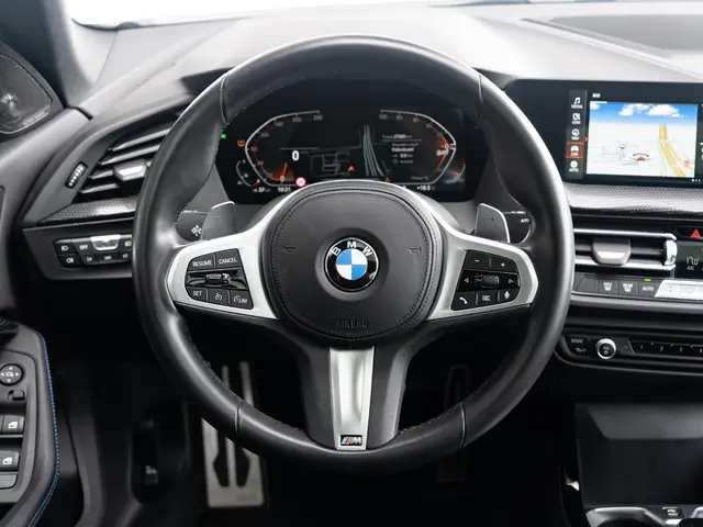 BMW 2 Serie Gran Coupé 220i 2023 Benzine 8