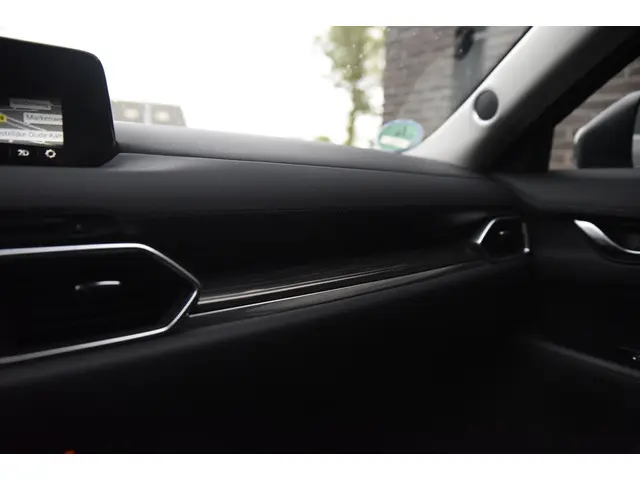 Mazda CX-5 2.5 4WD SkyActiv-G 194 Luxury 2017 Benzine 23