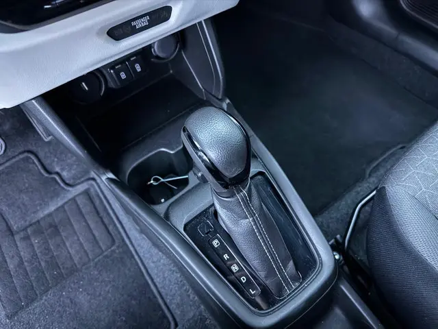 Suzuki Swift 1.2 Select Smart Hybrid 2024 Benzine 19