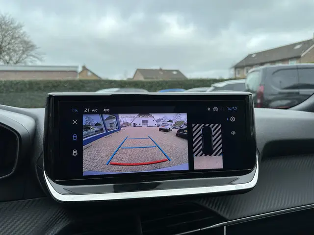 Peugeot 2008 1.2 Turbo 100 PK Allure 2024 Benzine 13