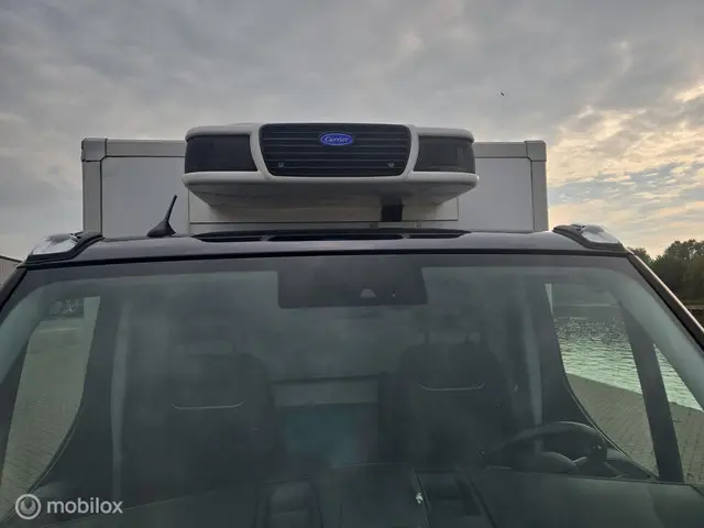 Iveco Daily 35S14 Koel/vries wagen automaat! 2023 Diesel 11