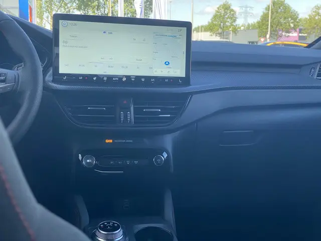 Ford Kuga 2.5 PHEV ST-Line 2025 Hybride Benzine 39