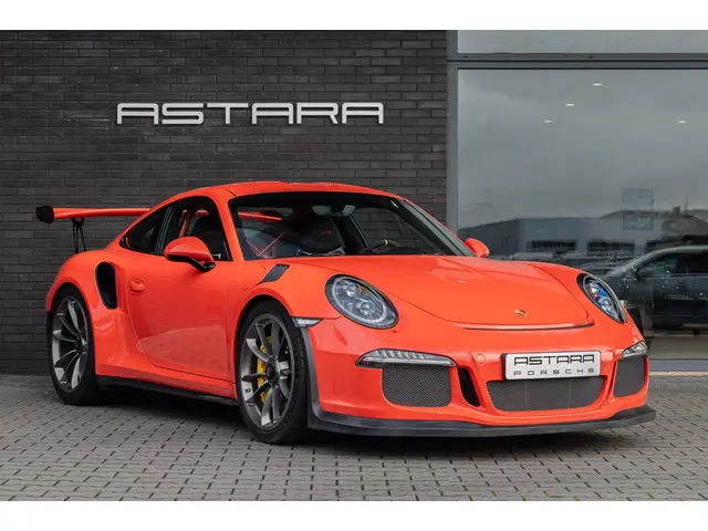 Porsche 911 4.0 GT3 RS | PCCB | Neuslift 2015 Benzine
