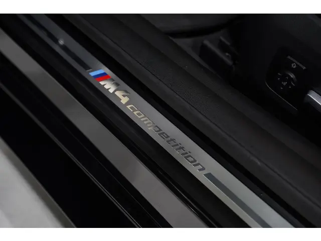BMW M4 4-serie Coupé Competition 2021 Benzine 35