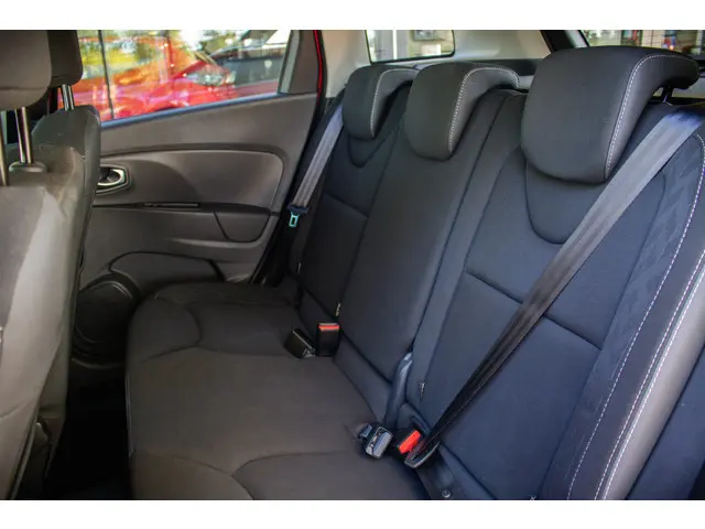 Renault Clio Estate TCe 90 Limited 2020 Benzine 6