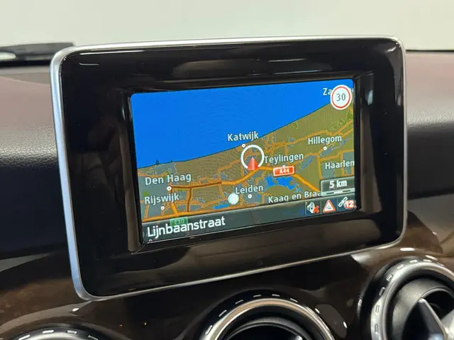 Mercedes-Benz GLA 250 2014 Benzine 27