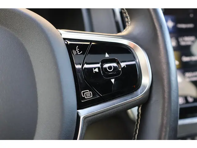 Volvo S90 2.0 B4 R-Design 2022 Benzine 29