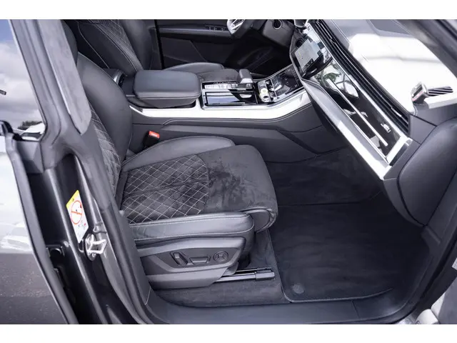 Audi Q8 55 TFSI quattro 2019 Benzine 57