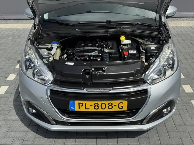 Peugeot 208 1.2 PureTech Blue Lion 2017 Benzine 19