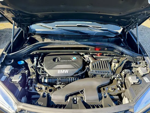 BMW X1 xDrive20i High Executive 2018 Benzine 37