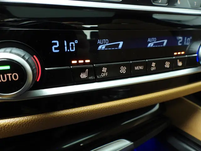 BMW 5 Serie Sedan 540i 2020 Benzine 29