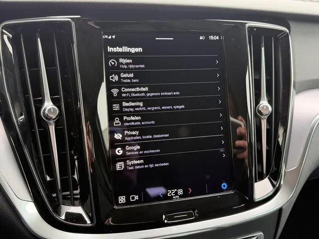 Volvo V60 2.0 B3 Essential Edition 2024 Benzine 10