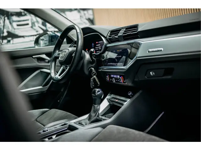 Audi Q3 40 TFSI quattro S Line Pro Line S 2019 Benzine 14