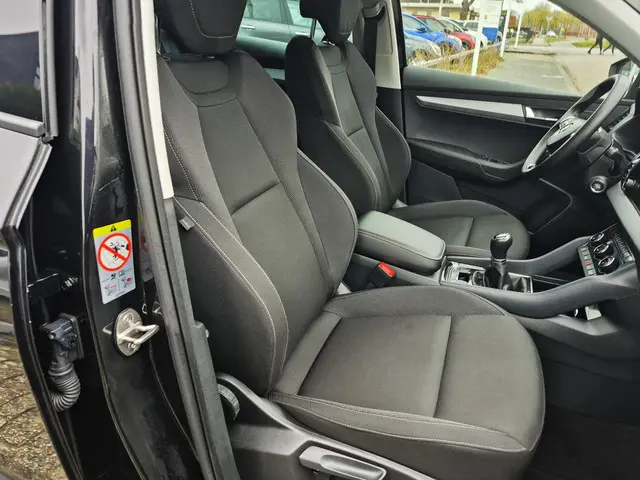 Škoda Karoq 1.0 TSI Ambition 2023 Benzine 17