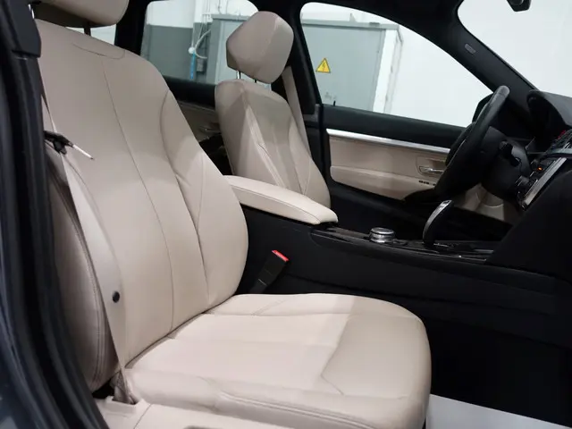 BMW 3 Serie Gran Turismo 320i M Sport Aut- 2015 Benzine 25