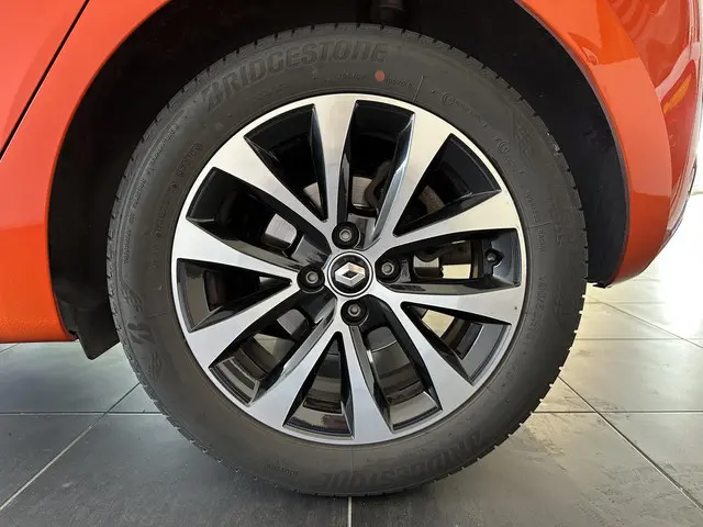 Renault Clio 1.0 TCe 90 Techno 2022 Benzine 28