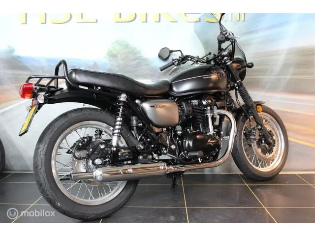 Kawasaki W800 Street 2019 Benzine 7