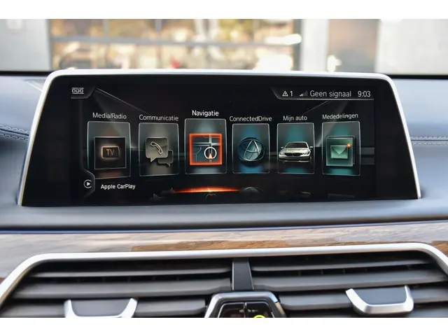 BMW 7 Serie 740Li High Executive 2015 Benzine 48