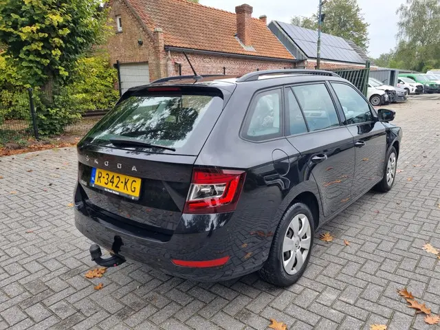 Škoda Fabia Combi 1.0 TSI DSG Ambition 2022 Benzine 3