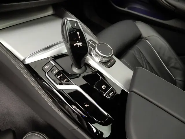 BMW 5 Serie Sedan 530i 2024 Benzine 15