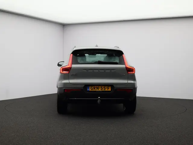 Volvo XC40 2.0 B4 Plus Dark 2024 Benzine 25