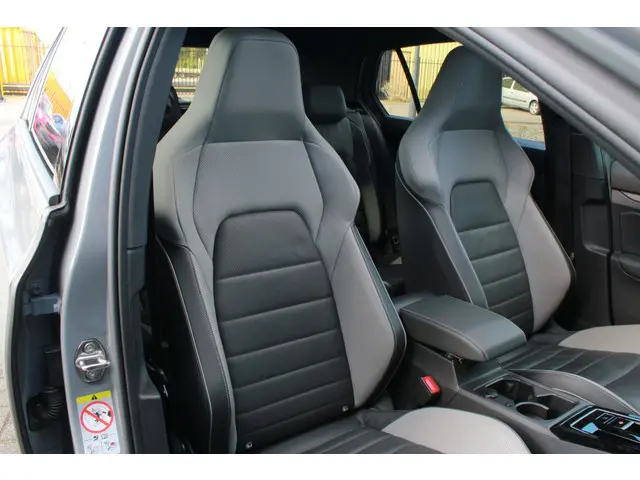 Volkswagen Golf 1.4 eHybrid GTE 2022 Hybride Benzine 18