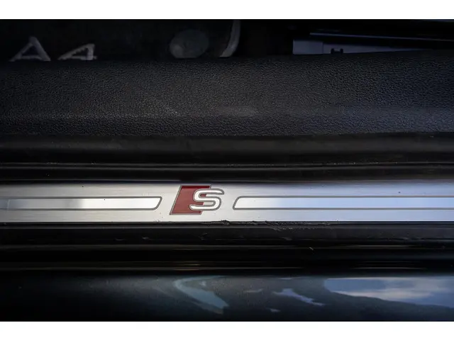 Audi A4 Avant 45 TFSI quattro edition one 2020 Benzine 42