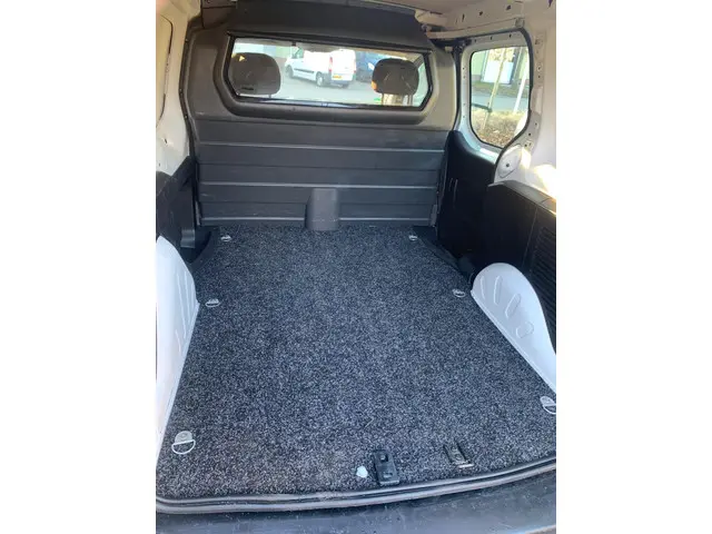 Peugeot Partner 120 1.6 VTi 98 L1 Pro 2017 Benzine 9