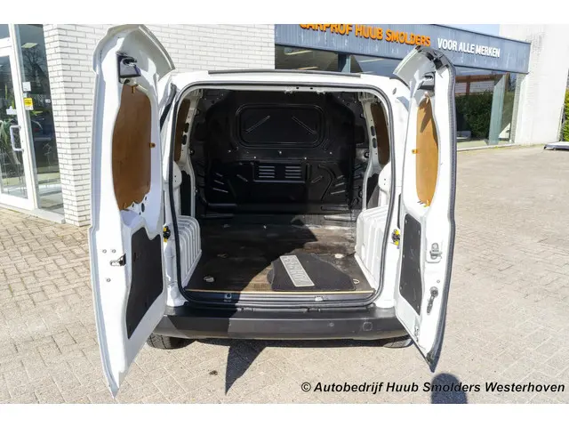 Fiat Fiorino 1.4 Easy Pro 2019 Benzine 40