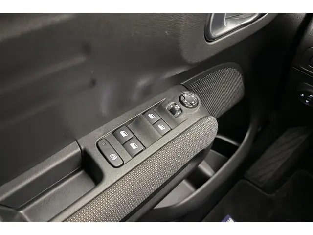 Citroën C3 Aircross 1.2 PureTech Plus 2024 Benzine 17