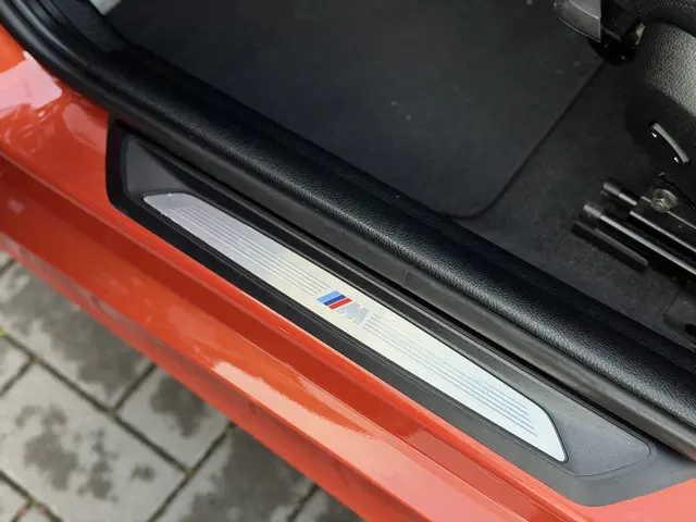 BMW 1 Serie 116i M Sport High Executive 2014 Benzine 16