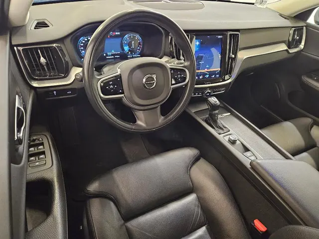 Volvo V60 2.0 T5 Momentum 2019 Benzine 7