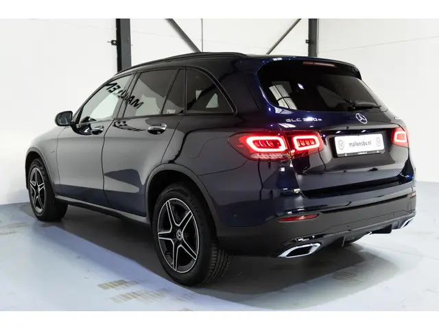 Mercedes-Benz GLC 300e 4MATIC 2021 Hybride Benzine 14