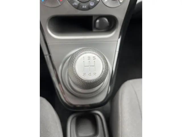 Suzuki Splash 1.2 Exclusive EASSS 2014 Benzine 16
