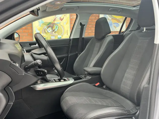 Peugeot 308 PureTech 130 EAT6 Allure 2018 Benzine 8