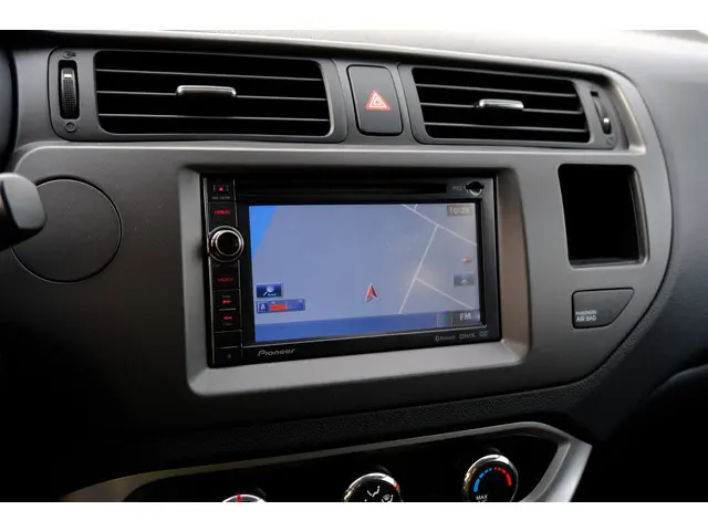 Kia Rio 1.2 CVVT Plus Pack 5-drs Airco|Navi 2014 Benzine 15