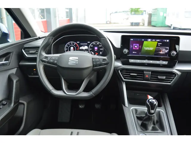 SEAT Leon 1.0 TSI Style Business Intense 2021 Benzine 25