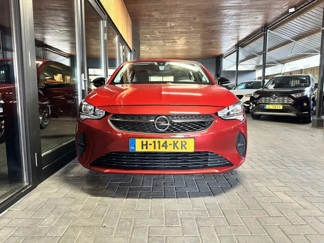 Opel Corsa 1.2 Edition rood 2020 Benzine 16