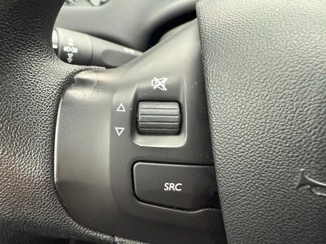 Peugeot 208 1.2 PureTech Blue Lease 2016 Benzine 19