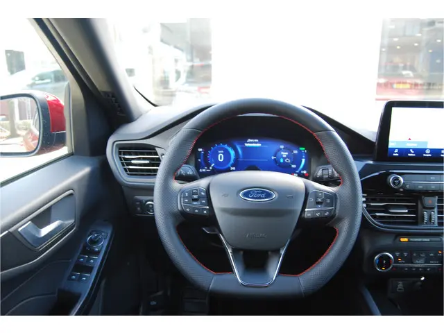 Ford Kuga 2.5 PHEV 225PK ST-Line X 2023 Hybride Benzine 15