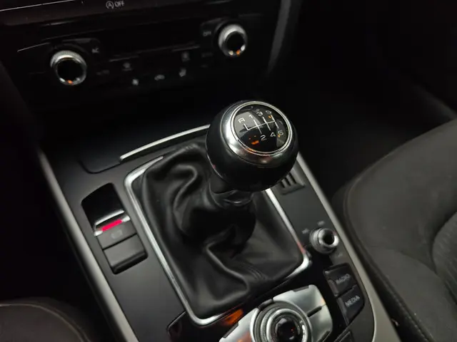 Audi A4 Limousine 1.8 TFSIe Edition 2013 Benzine 14