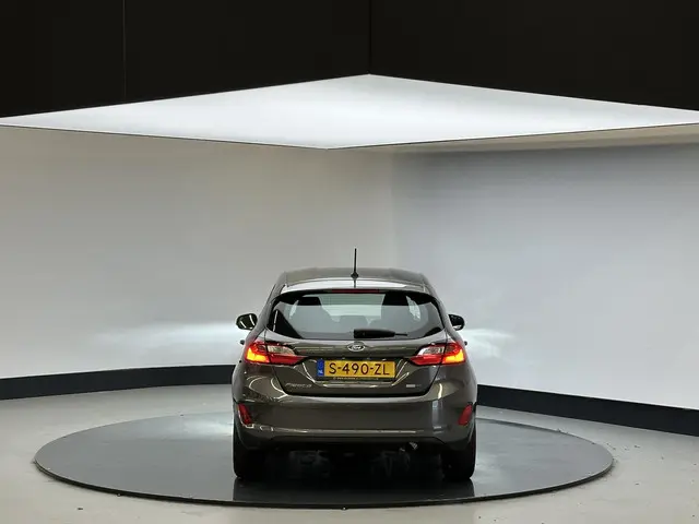 Ford Fiesta 1.0 EcoBoost Hybrid Titanium 2023 Benzine 14