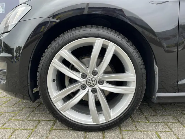 Volkswagen Golf 1.2 TSI Business Edition 2015 Benzine 12