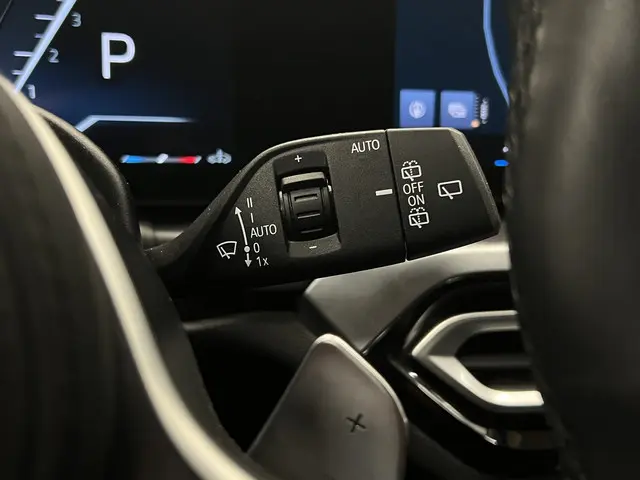 BMW 3 Serie Touring 318i 2023 Benzine 22