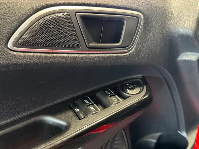 Ford B-MAX 1.0 EcoBoost Titanium 2015 Benzine 21