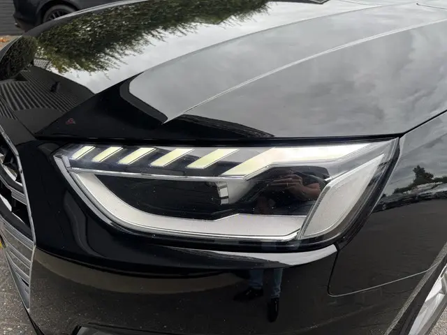 Audi A4 Limousine 35 TFSI S-Line 2021 Benzine 8